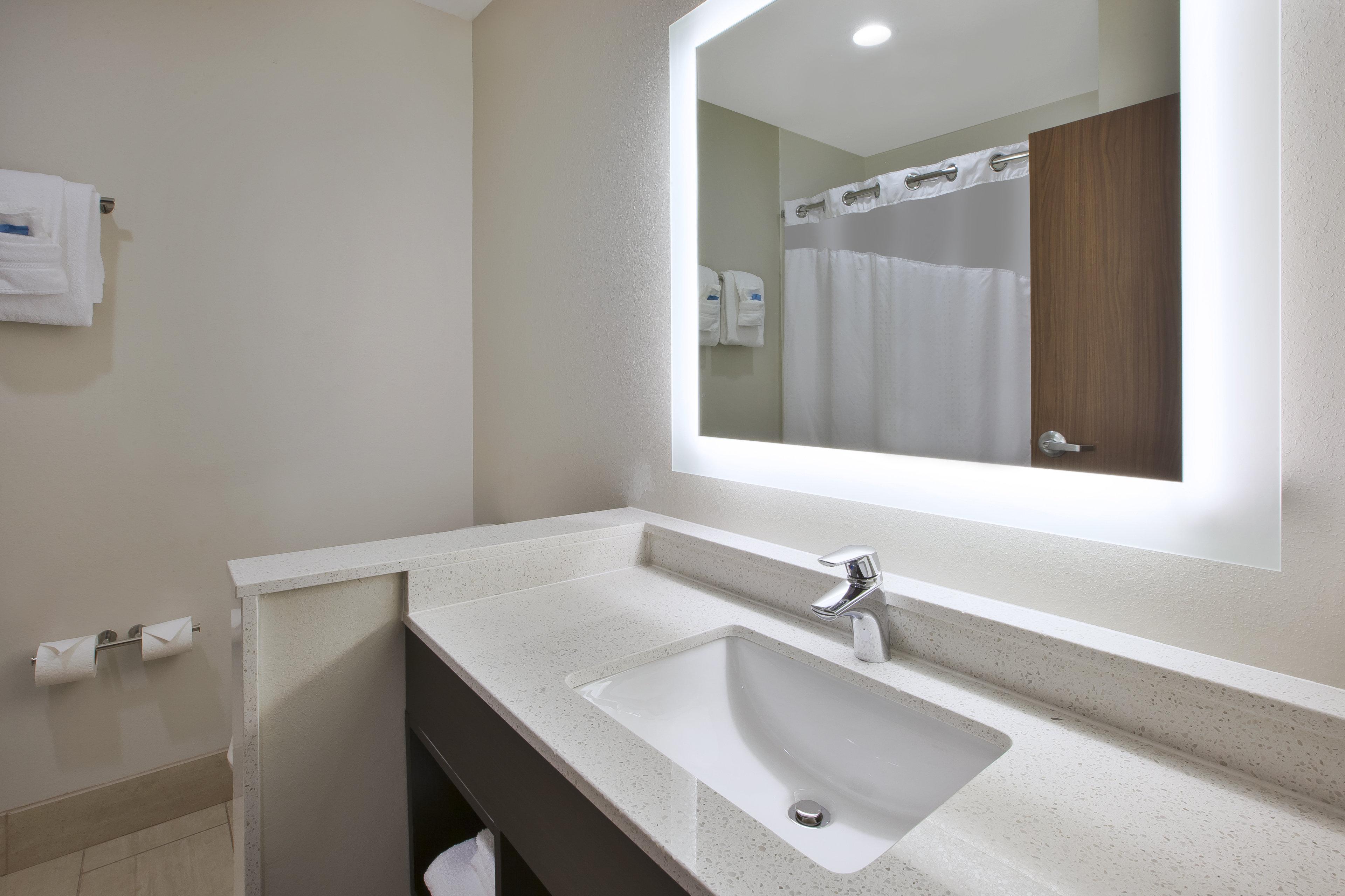 Holiday Inn Express & Suites - Parkersburg East By Ihg מראה חיצוני תמונה