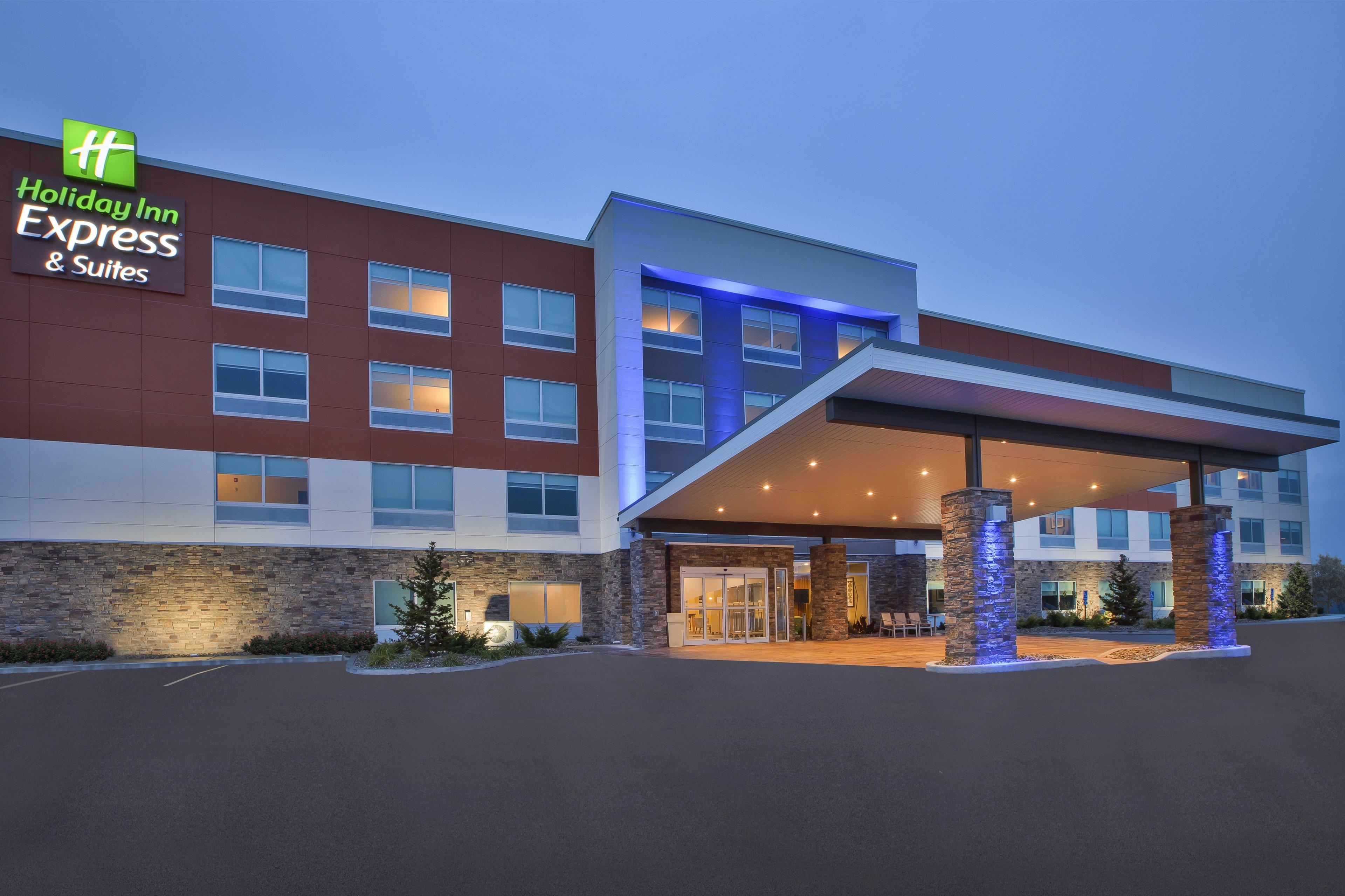 Holiday Inn Express & Suites - Parkersburg East By Ihg מראה חיצוני תמונה