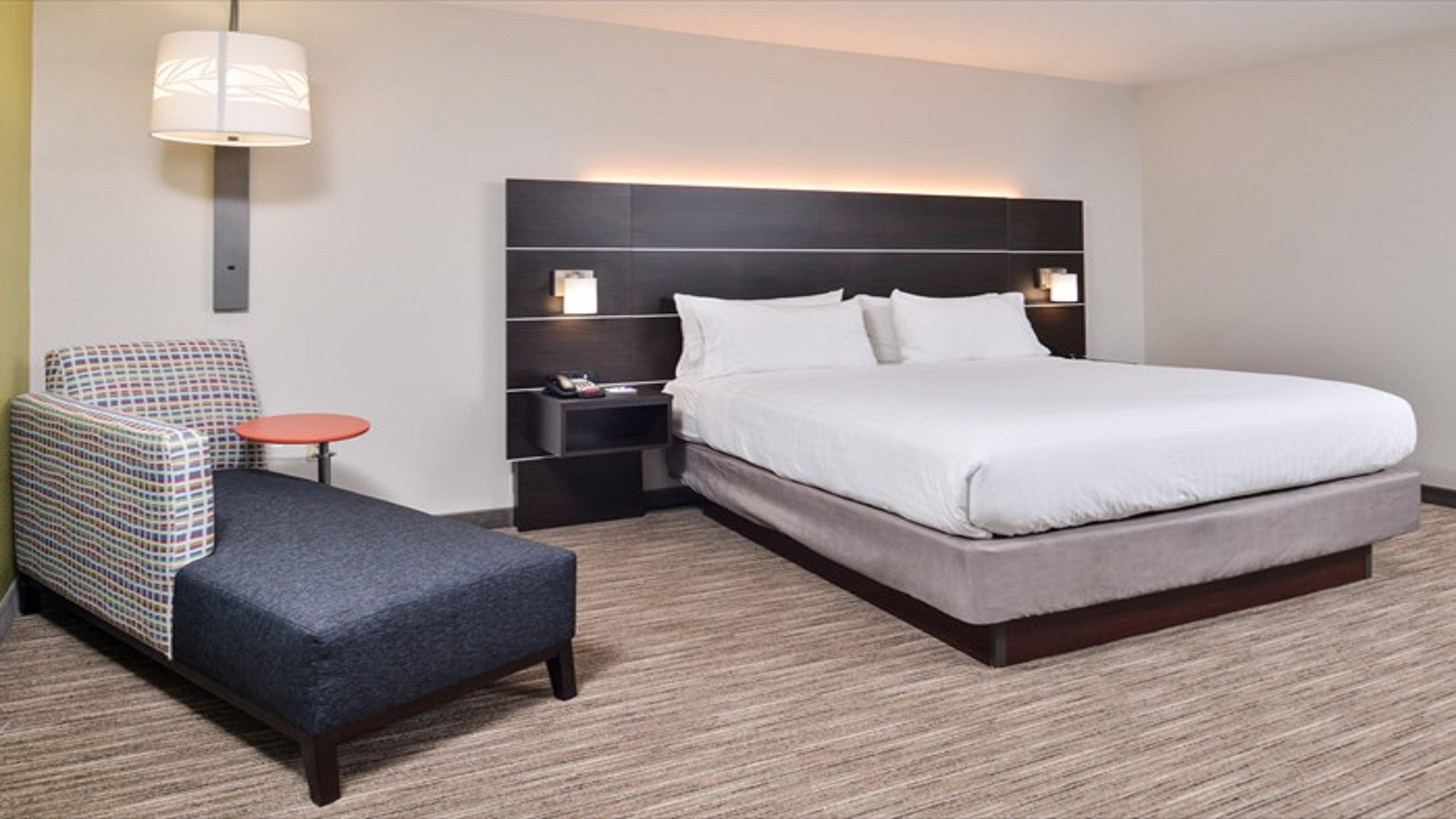 Holiday Inn Express & Suites - Parkersburg East By Ihg מראה חיצוני תמונה