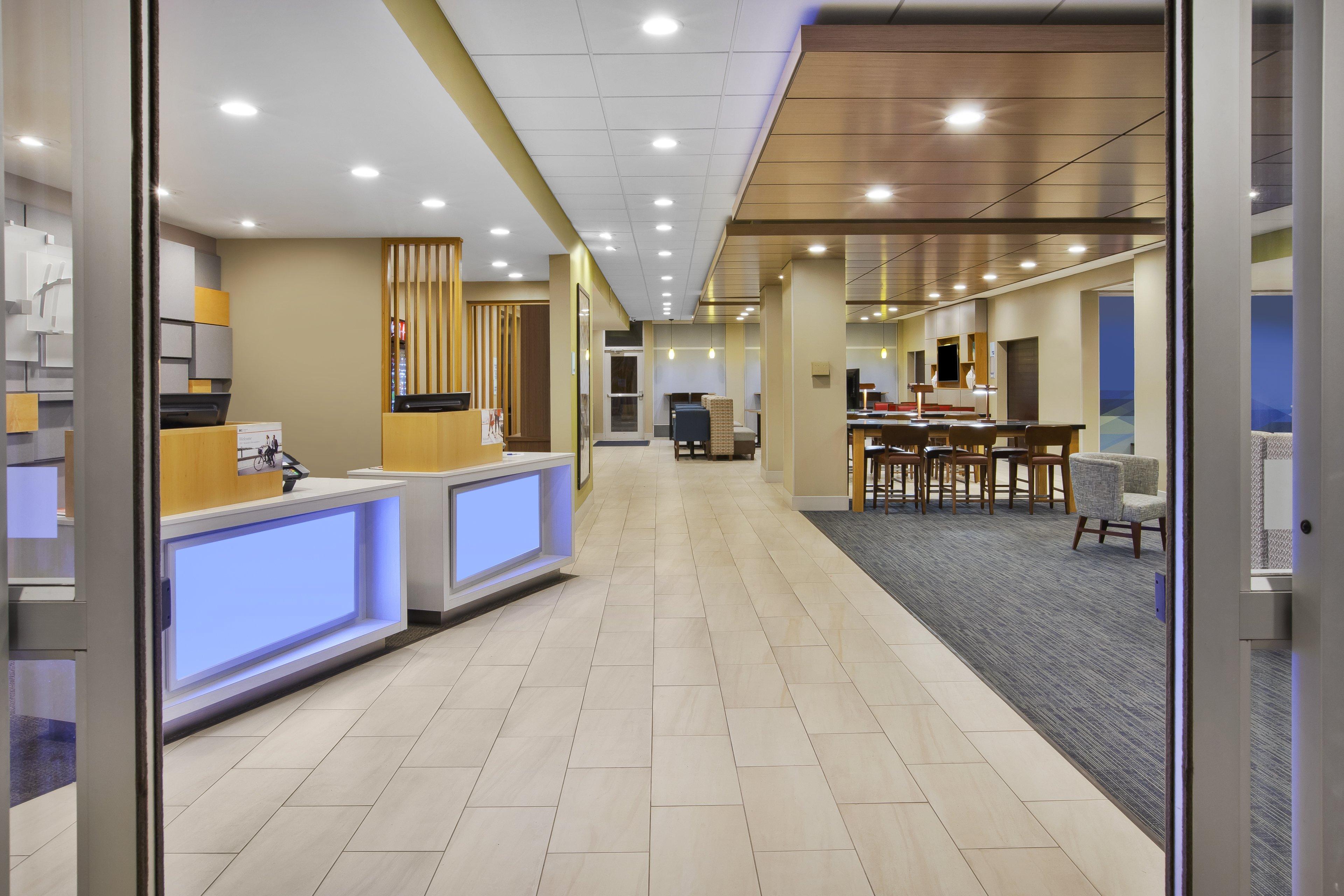 Holiday Inn Express & Suites - Parkersburg East By Ihg מראה חיצוני תמונה