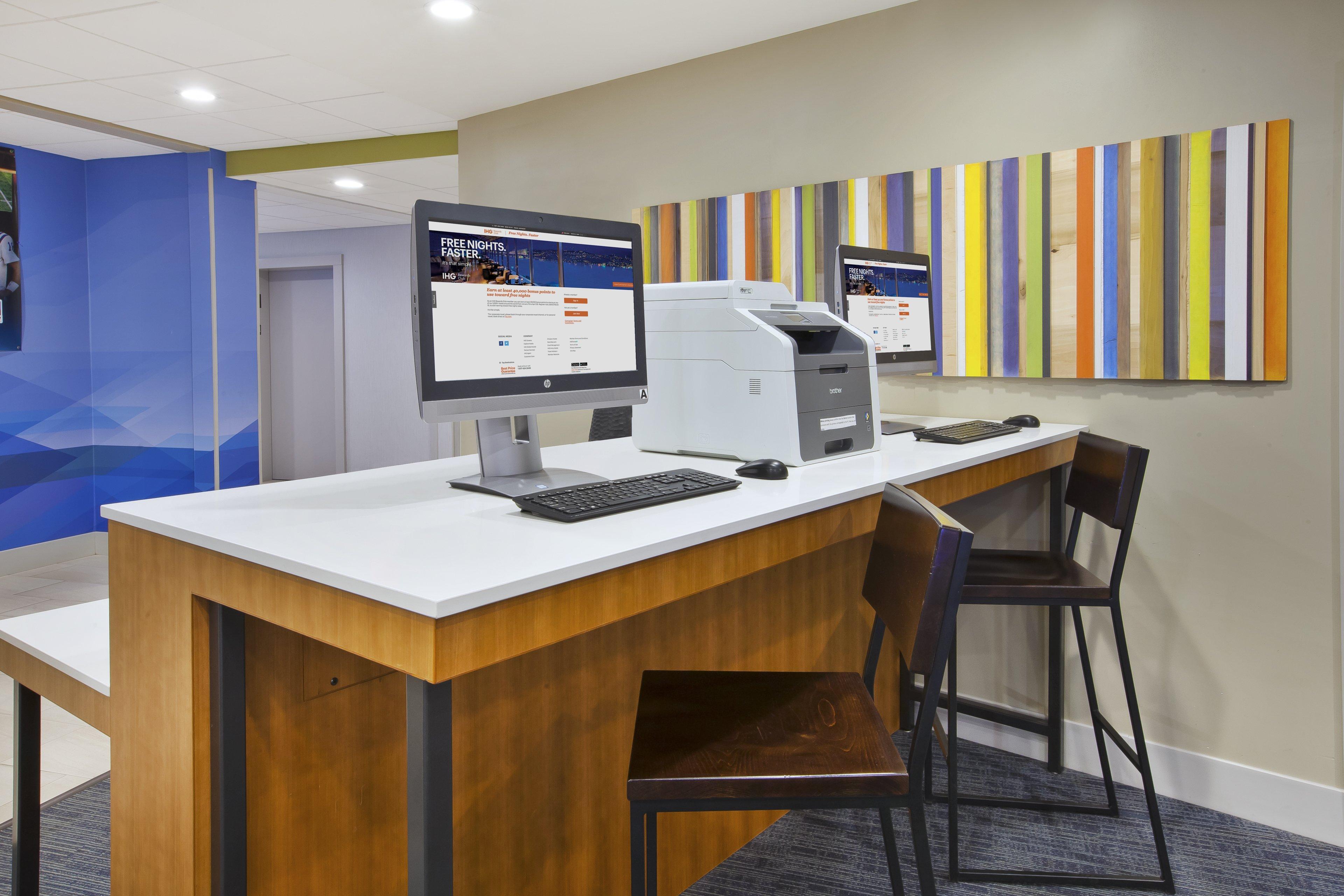 Holiday Inn Express & Suites - Parkersburg East By Ihg מראה חיצוני תמונה
