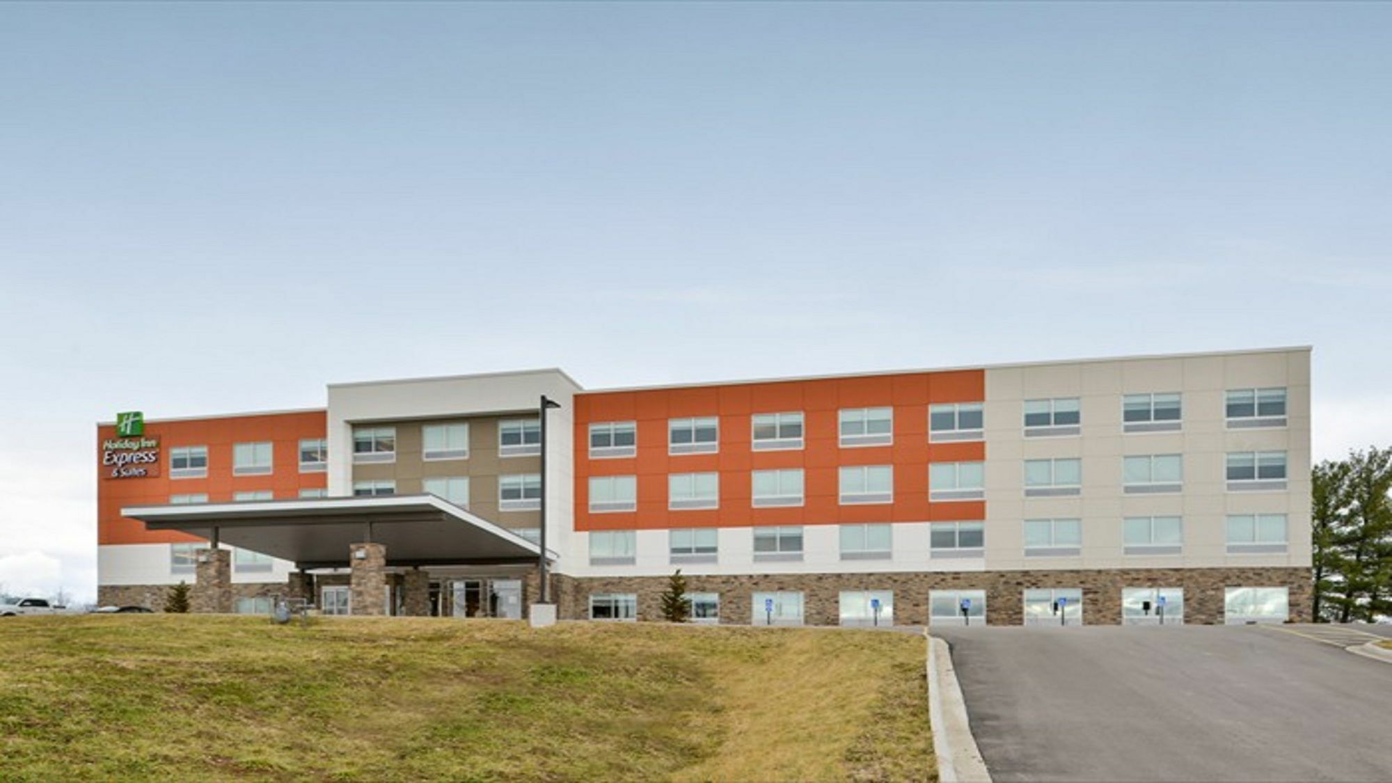 Holiday Inn Express & Suites - Parkersburg East By Ihg מראה חיצוני תמונה